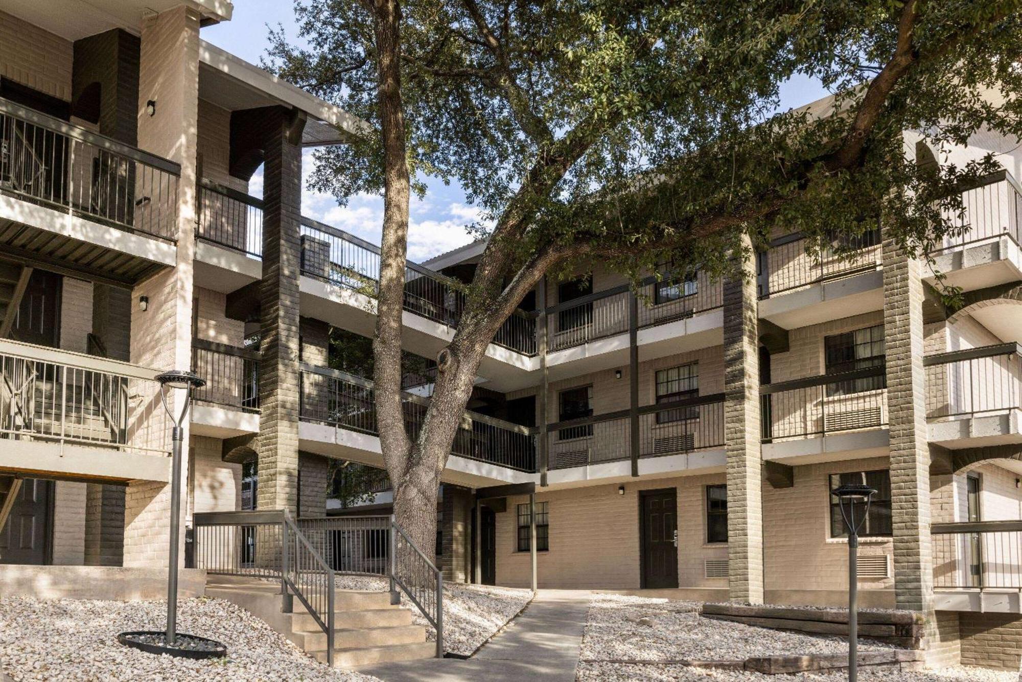 La Quinta Inn By Wyndham San Antonio I-35 N At Toepperwein Eksteriør billede